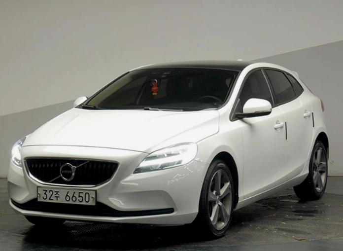  볼보 v40 중고차 강력해보여요!