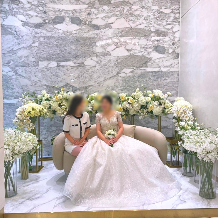  결혼식이 너무 많아도 많은 내 나이