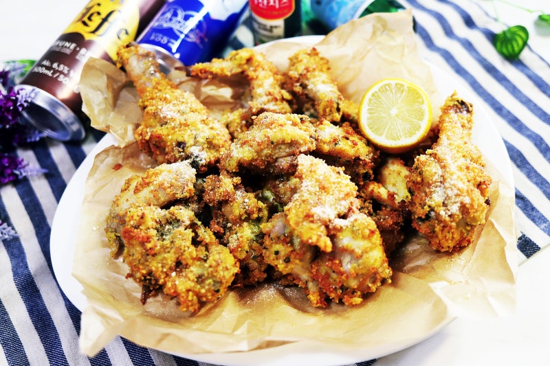 치킨 만들기 양념 반죽 후라이드는 기름에 튀겨야 맛있죠~