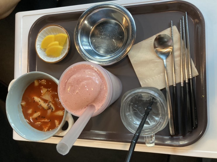  [만화카페 툰 민락점] 의정부 민락2지구 평일 데이트 하고 놀기 / 라면, 떡볶이, 딸기스무디, 아이스아메리카노