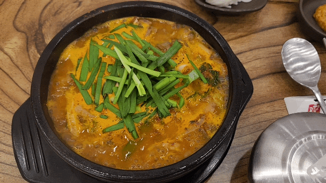  뜨끈뜨끈 얼큰한 순대국이 생각날땐 고향옥 얼큰 순대국