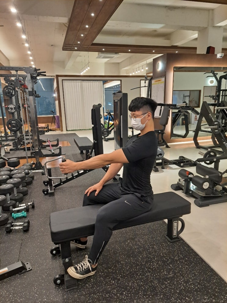  신중동pt 부천시청역pt 등 근육 분리도 운동 케이블 로우