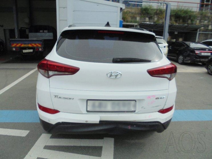  올뉴투싼범퍼도색    1급 자동차공업사