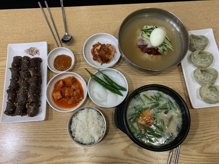  전주 효자동 국밥 맛집 부산아지매국밥 전주효자점