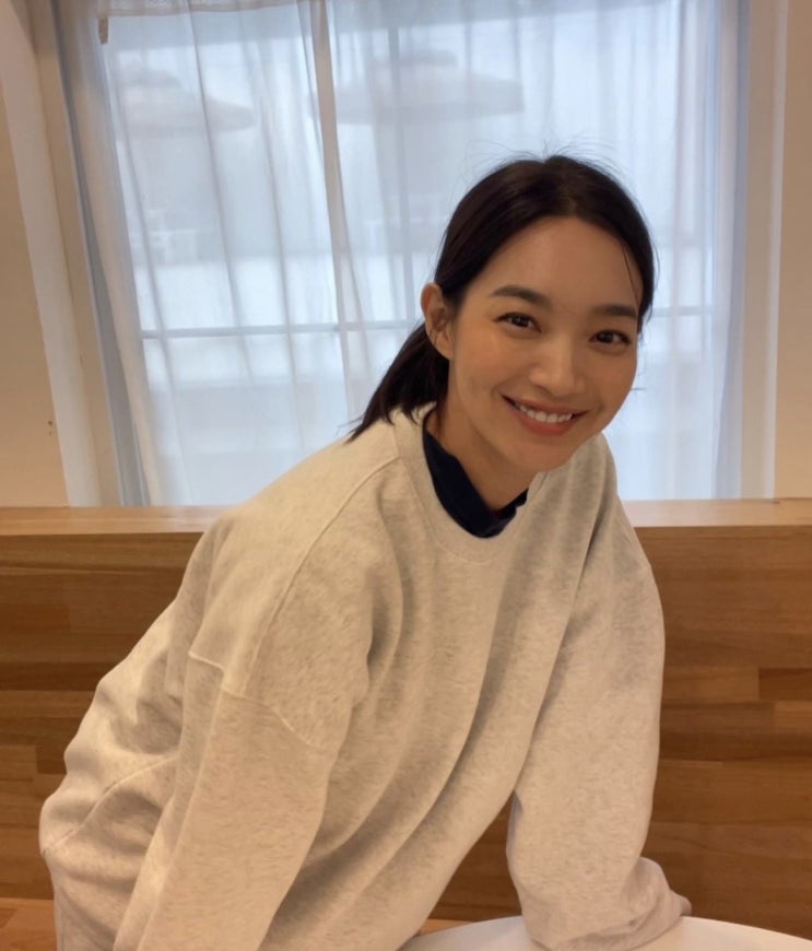 <b>신민아 3억</b> 원 <b>기부</b> 여태 <b>기부</b>한 돈 26억 이상