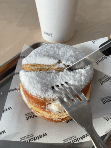 첨단카페 ‘웻커피’ 커피엔 도넛