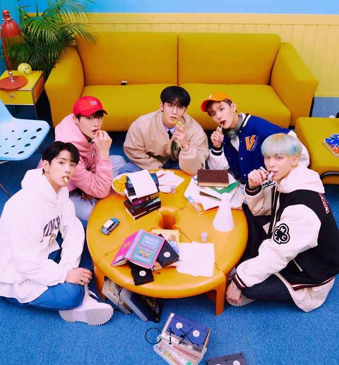 쉬는 날에도 서로 붙어다니는 아이돌 CIX (씨아이엑스) 쉬는 날에도 서로 붙어다니는 아이돌 CIX (씨아이엑스)