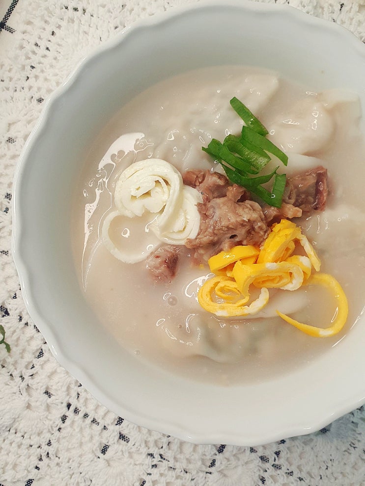 떡만두국 끓이는법 사골넣은 떡만둣국 떡국떡요리