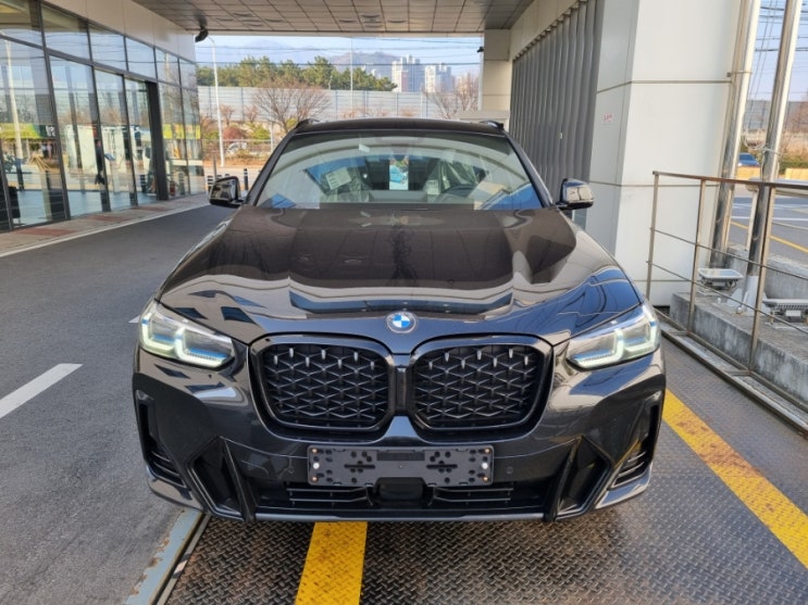  [비엠타카] X4 20i MSP Pro LCI 블랙/블랙 시트 후기. Pro는 블랙이 참 잘 어울립니다.