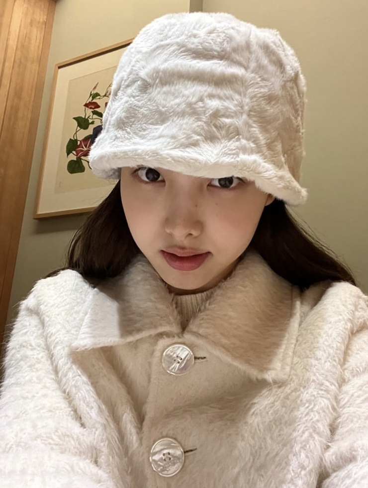  트와이스 나연 모자 어썸니즈 램프쉐이드 버킷햇