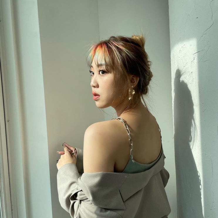 래퍼 이영지, 다이어트 성공 후 남다른 볼륨 자랑 "갈비뼈까지 또렷해" 래퍼 이영지, 다이어트 성공 후 남다른 볼륨 자랑 "갈비뼈까지 또렷해"
