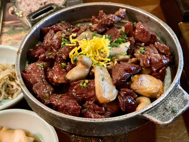 [서울 마포] 공덕역 공덕동 맛집 조선 주막 인테리어와 소양념구이의 조화 :: '조선초가한끼'