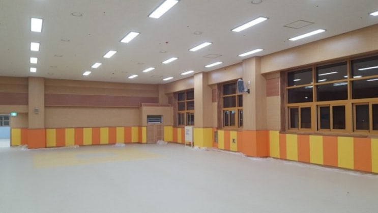 안전쿠션 기둥보호쿠션 벽쿠션 모서리보호대 바닥쿠션 자재판매 및 시공 전문업체 매트메이드산업