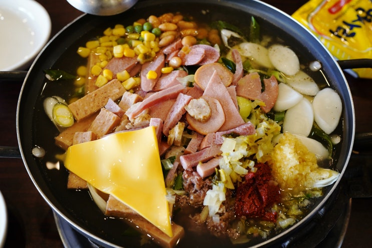  모박사 부대찌개 기흥점 맛있지만 예전같진 않은 부대전골