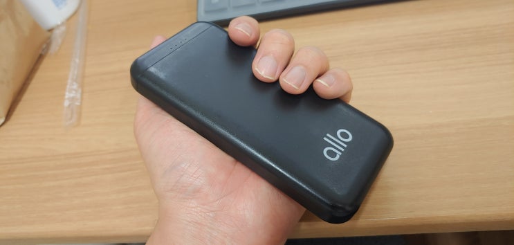  알로(allo)코리아 C타입 소형 고속충전 보조배터리 1100PD,10000mAh 1년 사용 추천후기