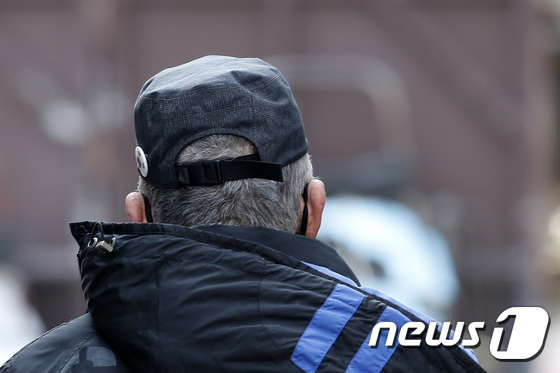 “월급 빼고 다 오르네”… 노후실손보험료, 최대 19% 인상 “월급 빼고 다 오르네”… 노후실손보험료, 최대 19% 인상