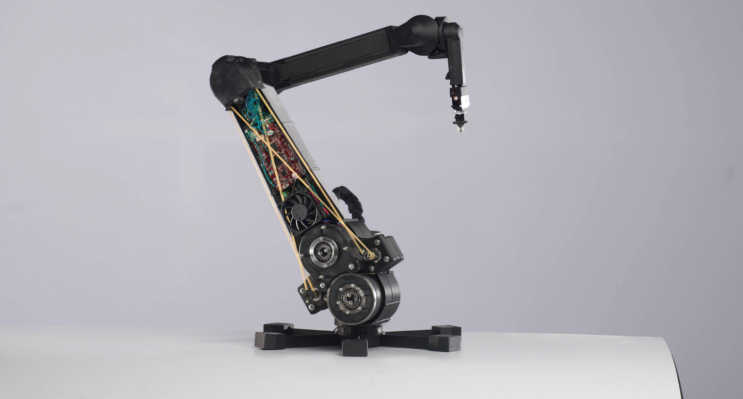 FFF(FDM) 3D프린터 애플리케이션 스포트라이트 "7-Axis Robotic Arm"