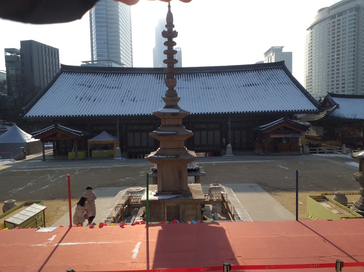  겨울날의 봉은사 풍경