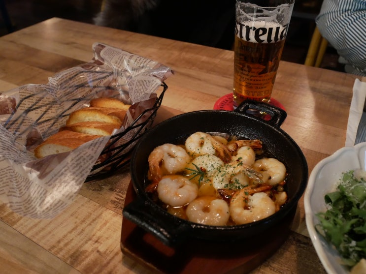  트라가 가로수길점 강남 스페인요리 전문점