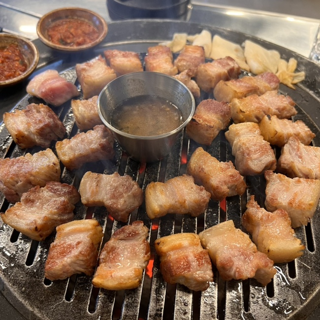 제주 서귀포 맛집 육도담 서귀포점 저온 숙성 드라이에이징 고기집 혼술 올레시장 맛집