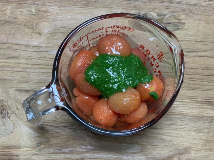  토마토마리네이드 만들기(겨울에는 바질 대신 시금치페스토)