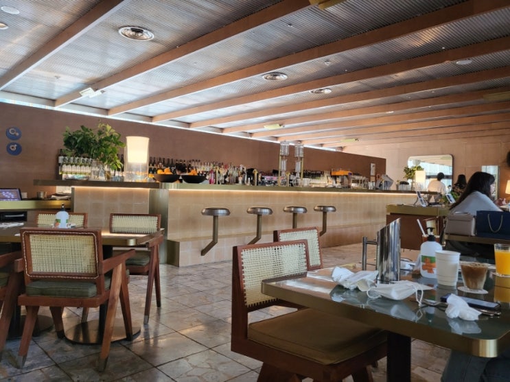 역삼역 근처 주말 점심으로 가기 좋은 좌석 넓은 호주 브런치 맛집 강남 빌즈 Billz 브런치 카페