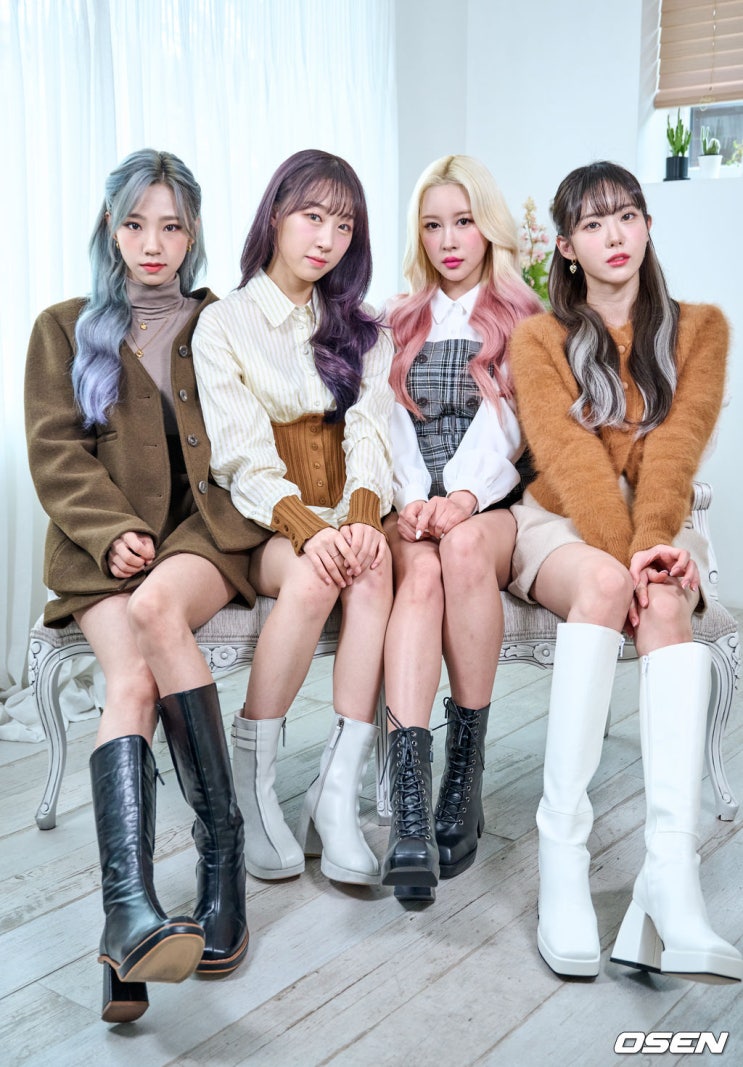우주소녀 쪼꼬미 수빈·루다·여름·다영, 4인4색 색다른 매력...'슈퍼 그럼요' 컴백 (화보 포함) 우주소녀 쪼꼬미 수빈·루다·여름·다영, 4인4색 색다른 매력...'슈퍼 그럼요' 컴백 (화보 포함)