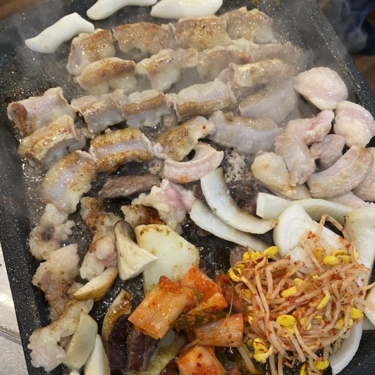  [신대방역 맛집] 총각네 부추곱창 - 사르르 녹는 국내산한우 모듬곱창에 대창, 막창, 염통구이까지 (ft 볶음밥)