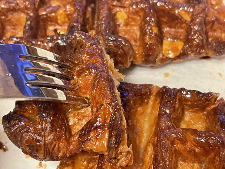 겉바속촉 마켓컬리 르크로플 아몬드 카라멜