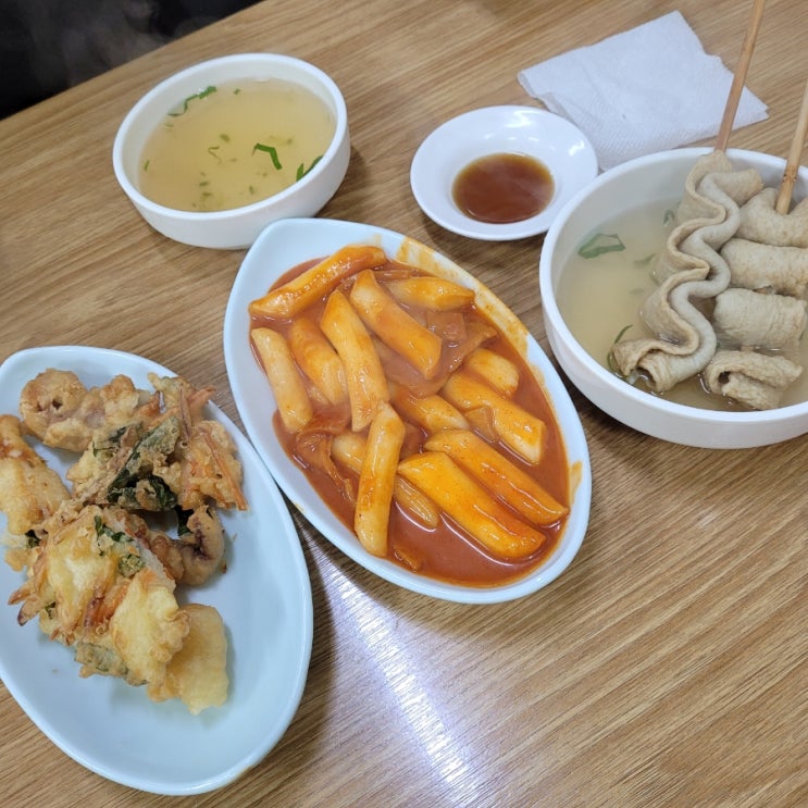  봉천역 분식집 봉천시장 관악초등학교 앞 잘되는분식집