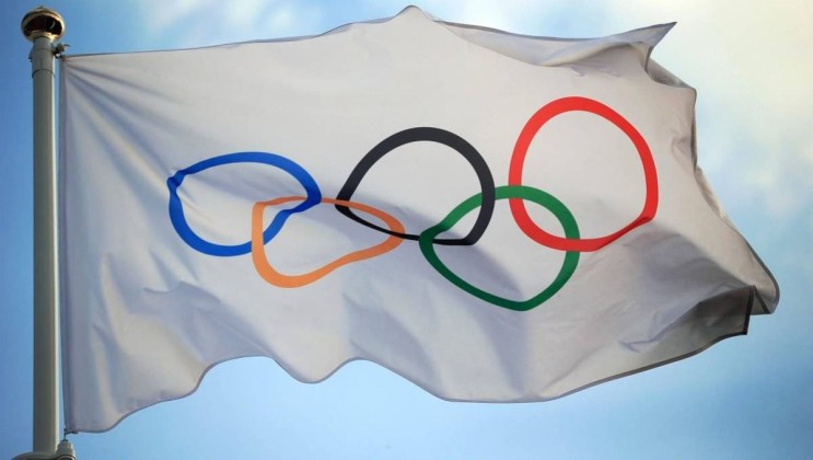 북한 “올림픽은 못 가지만 성공 개최 응원”