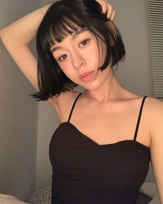 '김현성' 모니카, 13세 나이차 열애 중...아버지 독일인+어머니 일본인으로 5개 국어 가능 '김현성' 모니카, 13세 나이차 열애 중...아버지 독일인+어머니 일본인으로 5개 국어 가능