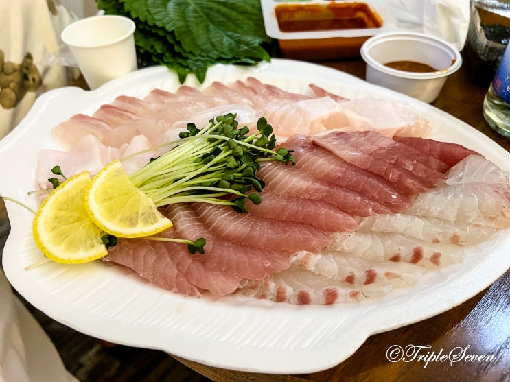 [맛집] 제주 동남팔팔 포장 회센터 방문 및 모듬회 후기! 역시 바닷가는 횟집이죠!