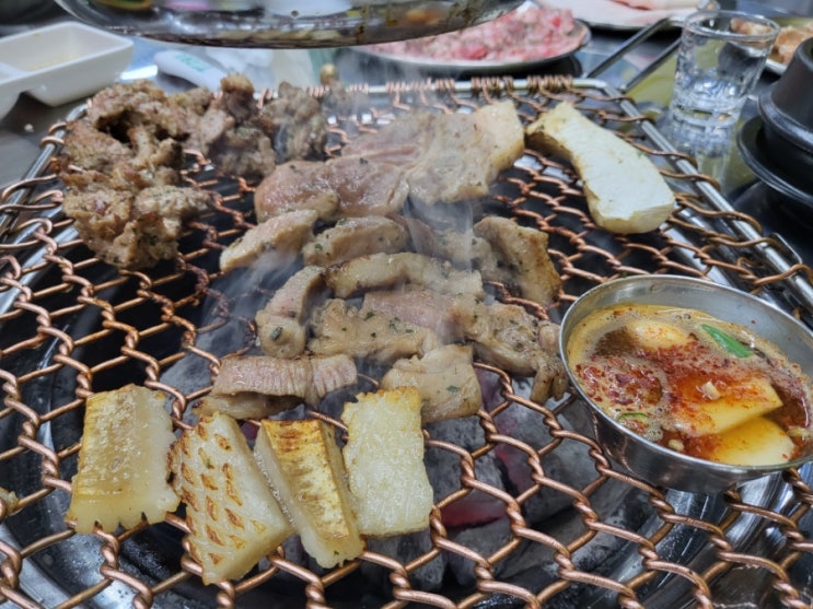 (의정부맛집)꼬들한 식감이 일품인 꼬들목살, 오돌갈비 특수부위 전문점 1번지목살