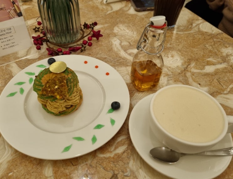  [청담카페][압구정로데오카페]마카롱 맛집으로 유명한 하트시그널에도 나온 청담 카페 기욤!!