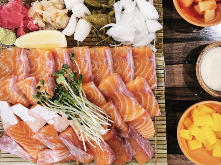  [대구/홍이식당] 찰진 연어사시미 연어맛집 대구 홍이식당, 대구 서구 맛집, 서구청 맛집, 평리동 맛집, 대구 연어초밥, 서문시장 맛집, 대구 감성 술집 추천, 대구맛집추천