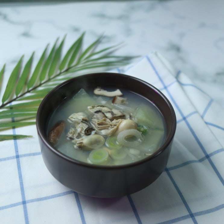  전설의 무굴국 만드는법 : 굴국밥 새우젓 굴국 만들기 (Ft. 굴 세척 방법, 멸치다시마 육수 내기) 굴 국물 요리
