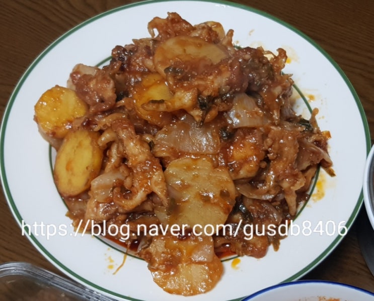뼈 없는 닭발 닭발삶는법 술안주 밑반찬으로 굿! 뼈 없는 닭발 닭발삶는법 술안주 밑반찬으로 굿!