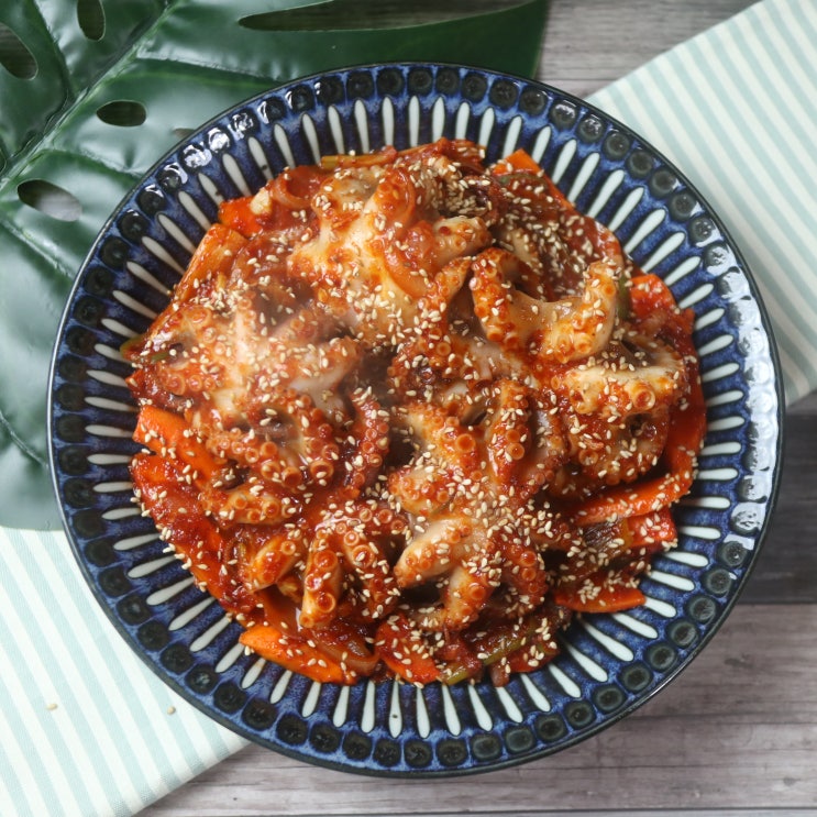 쭈꾸미볶음 레시피 : 매콤한 빨간 양념장 맛있게 만들기 (Ft. 쭈꾸미 손질 세척하는 법) 냉동 쭈꾸미 고추장볶음 요리