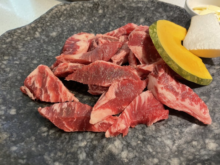  백종원 더본호텔 본가프리미엄, 제주도 서귀포 중문 가성비 우삼겹 맛집!
