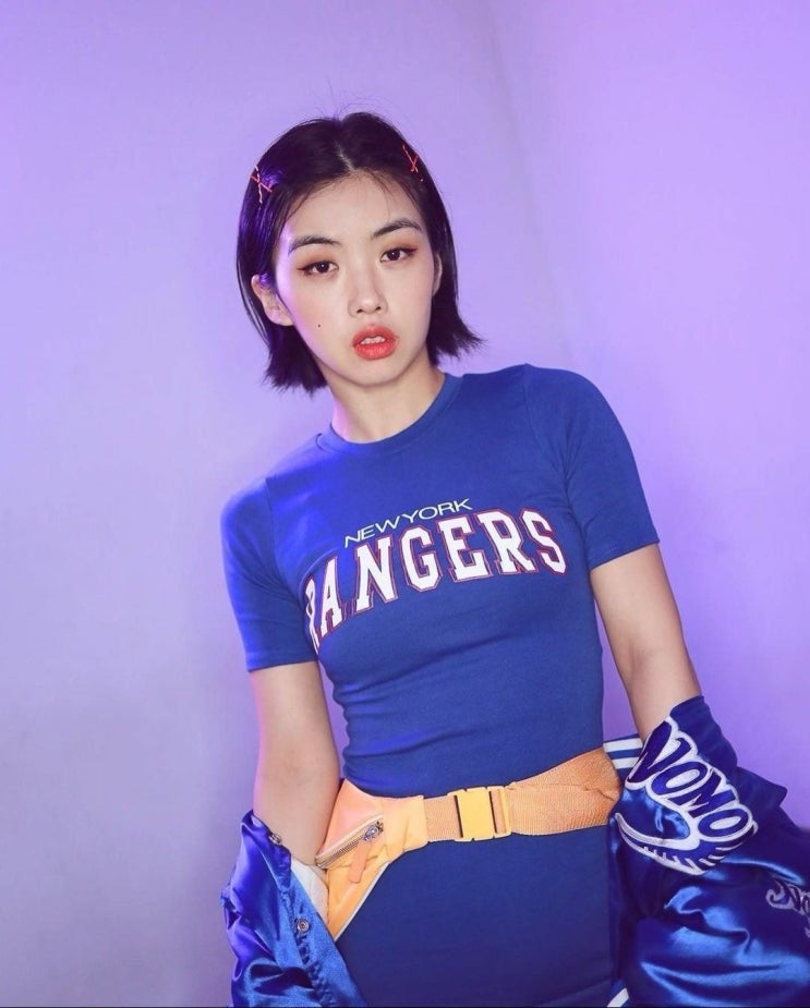 댄서 아이키, 검은 단발 스타일도 힙한 매력...남편 찐사랑 느껴지는 애정 필터 댄서 아이키, 검은 단발 스타일도 힙한 매력...남편 찐사랑 느껴지는 애정 필터