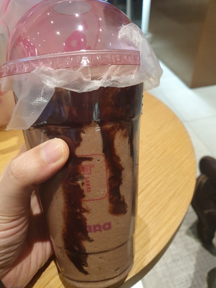  바나매니아가 먹어본 바나프레소 초코쉐이크 딸기요거트 리얼후기