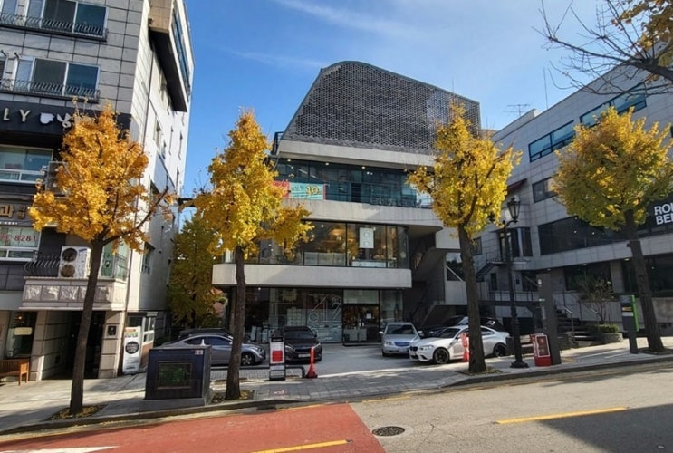  반포동 서래마을 3개층 통임대 나왔네요