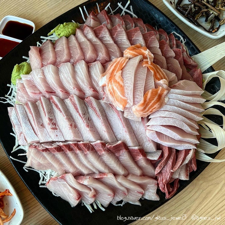  내돈내산 가락시장 청해수산에서 대방어(돼지방어) 주문하고 만찬식당 매운탕에 콜키지 후기(인어교주해적단 방어 할인쿠폰, 가락시장 룸식당, 상차림비 가격 등)