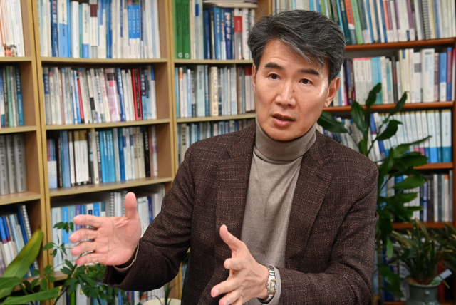 “새 대통령, 미래 위해 욕 먹을 각오하고 연금·노동 개혁 앞장서야” “새 대통령, 미래 위해 욕 먹을 각오하고 연금·노동 개혁 앞장서야”