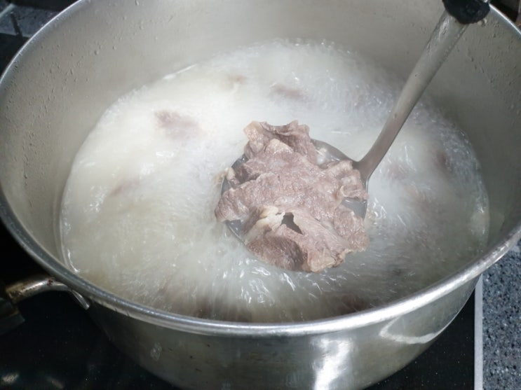  사골국물 고기 소갈비살 넣어도 맛있어요!!!