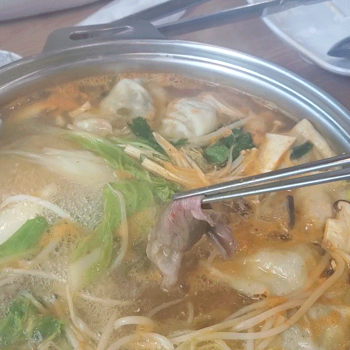  아산 남촌왕만두 얼큰한 만두전골과 비빔만두 맛보기