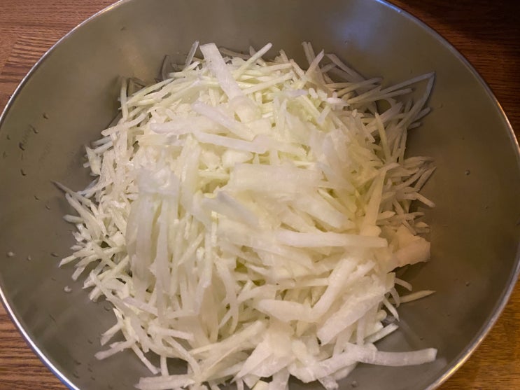 맛있는 무우생채 만들기 집밥 백선생 레시피에서 맛있는 무우생채 만들기 집밥 백선생 레시피에서