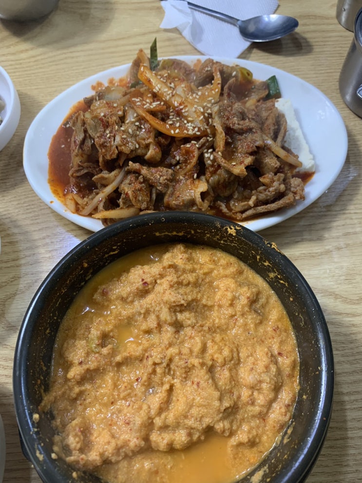  [[동대문밥집]] 콩마을식당 “김치비지찌개+제육볶음”