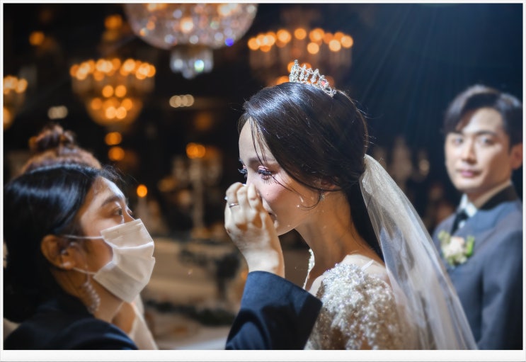  눈물 한방울 또르르르...